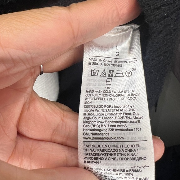 Banana Republic Men’s 100% cashmere black sweater size L - Picture 4 of 4